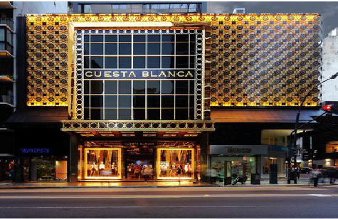 樟树门头设计与商业空间的纽带。